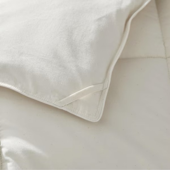 The Company Store All Seasons Wool Comforter - Natural King NWT - Picture 3 of 7